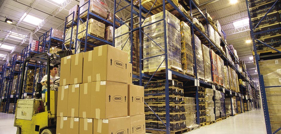 Divisione Facchinaggio e TrasportiFacchinaggio, Magazzini, Logistica, Traslochi, Distribuzione, Trasporti Speciali